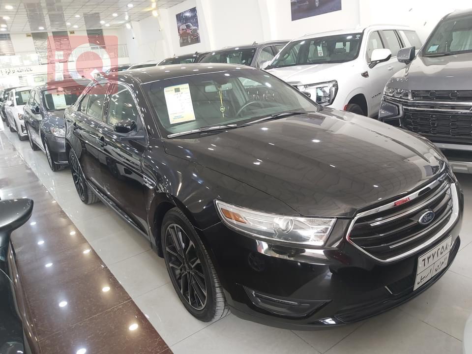 Ford Taurus